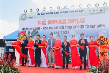 PHIÊN CHỢ RAU VÀ HOA ĐÀ LẠT